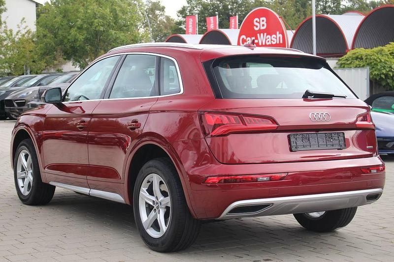 Gebraucht Audi Q5 Sport 231 PS (169 kW) 2019 Matadorrot SUV