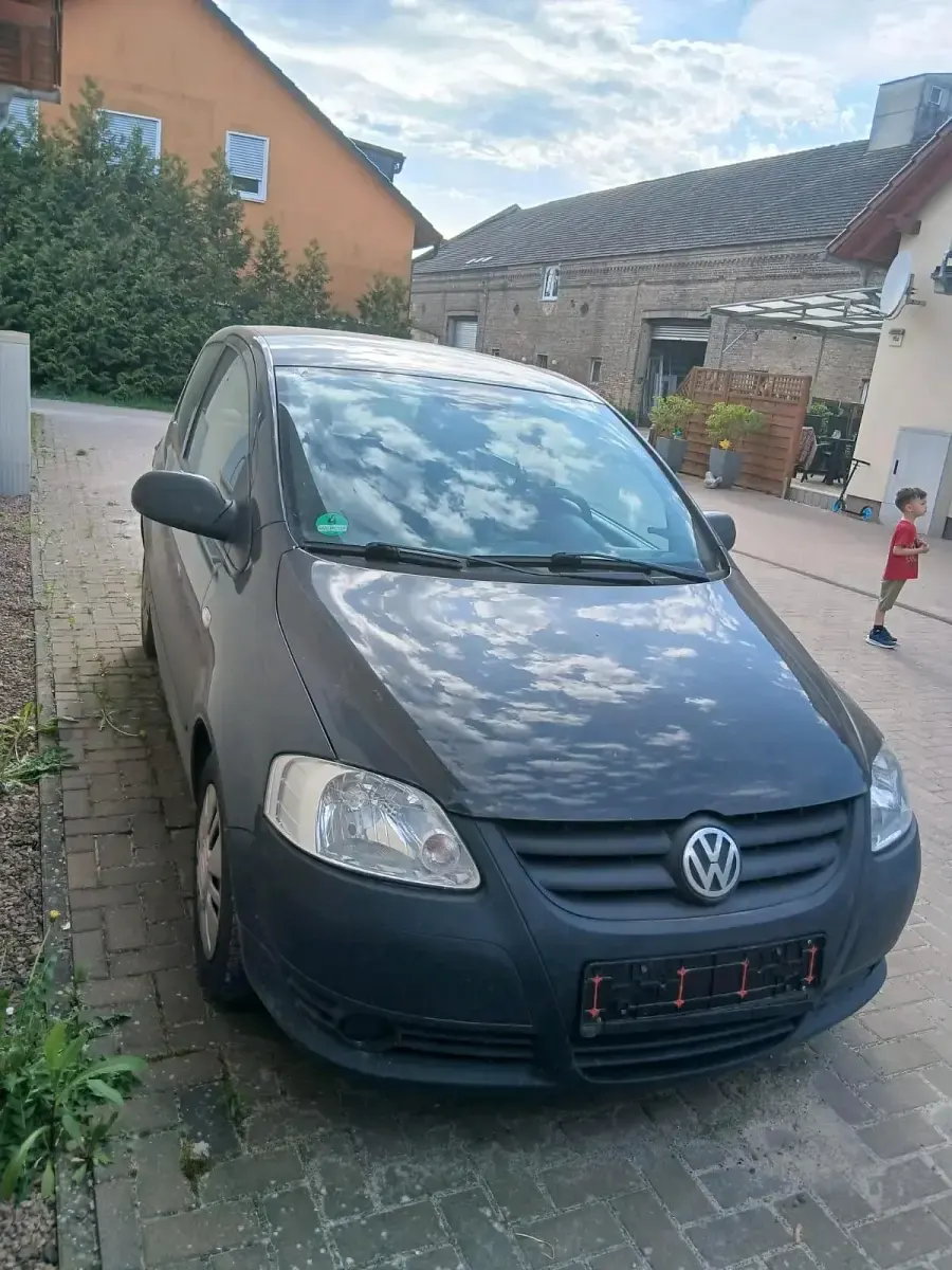 Gebraucht VW Fox 55 PS (40 kW) 2006 Schwarz Kleinwagen