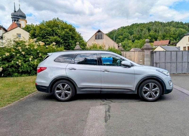 Silber Gebraucht 2015 Hyundai Grand Santa Fe Premium SUV | 14.500 € (Guter Preis) - Bild 1/4