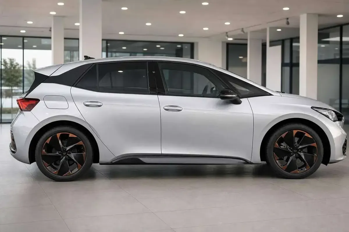 Neu Cupra Born Endurance 150 kW (204 PS) 2026 Geyser silver Kleinwagen