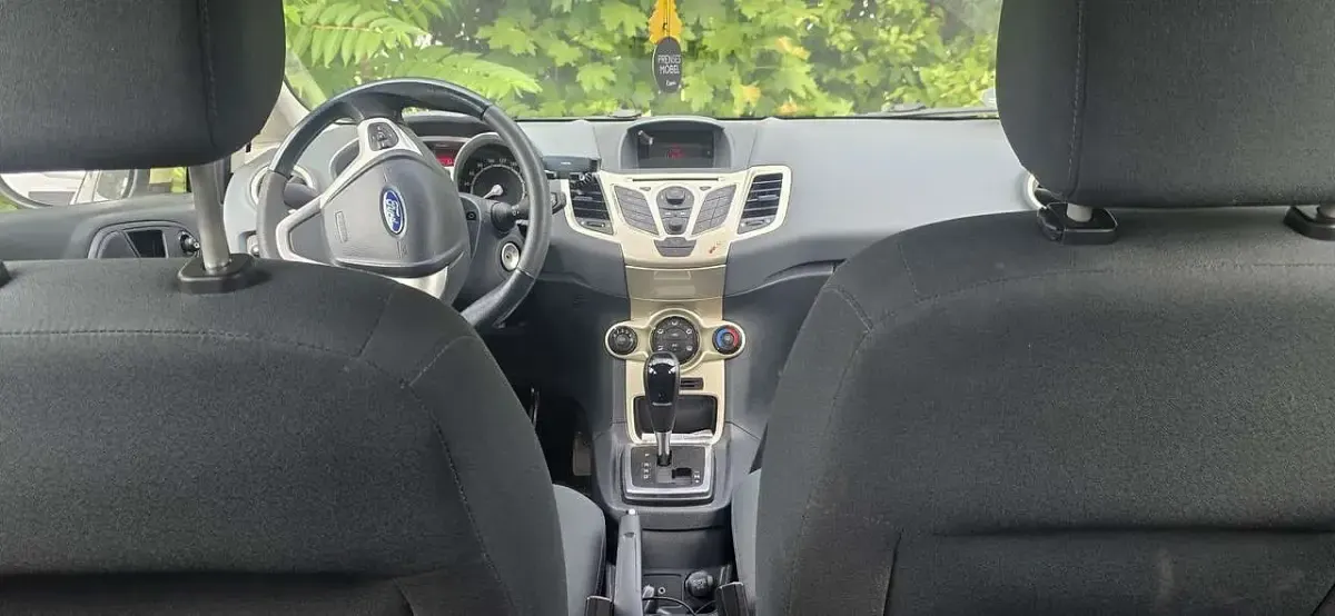 Gebraucht Ford Fiesta Ghia 97 PS (71 kW) 2009 Kleinwagen