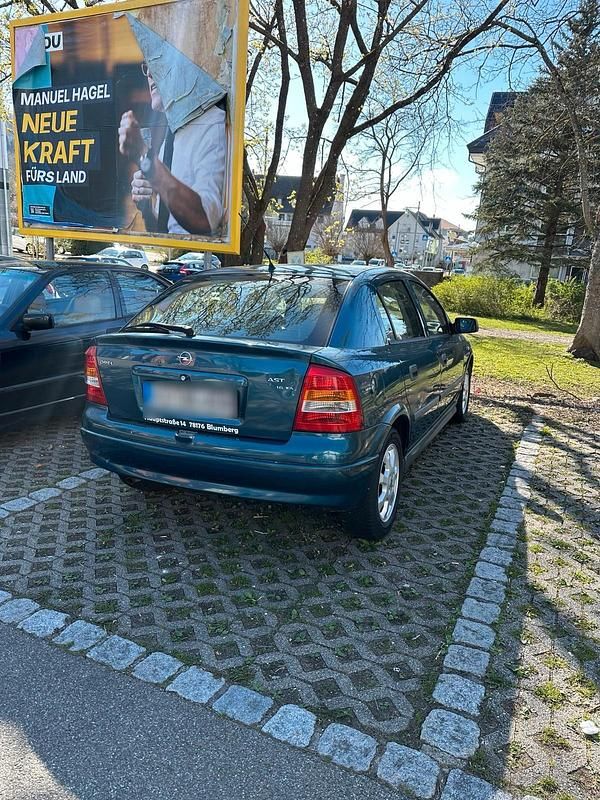 Usata Opel Astra 100 CV (73 kW) 2001 Verde Berlina
