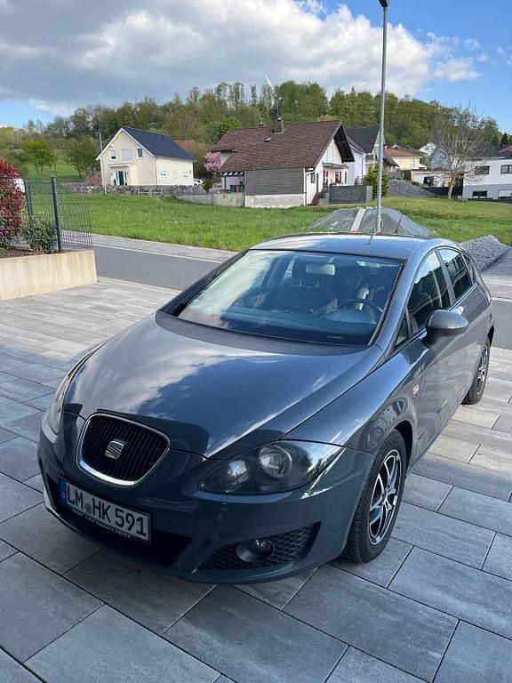 Second-hand Seat Leon Style 125 CP (91 kW) 2010 Gri Hatchback
