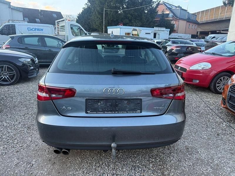 Gebraucht Audi A1 Sportback Attraction 90 PS (66 kW) 2014 Grau Kleinwagen