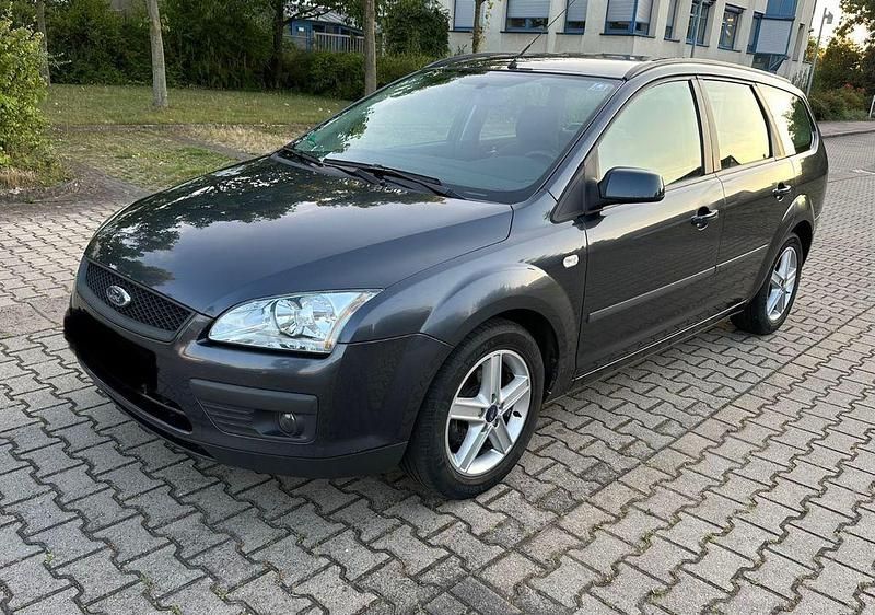 Grau Gebraucht 2007 Ford Focus Kombi | 1.890 € (Superpreis) - Bild 1/4