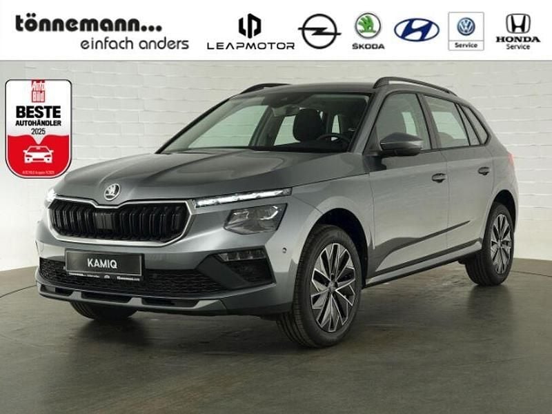 Graphite grau Neu 2025 Skoda Kamiq Tour SUV | 33.425 € (Teuer) - Bild 1/3