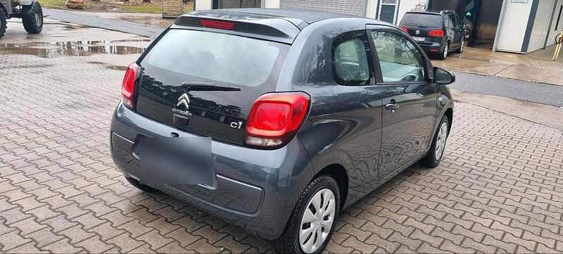 Gebraucht Citroën C1 70 PS (51 kW) 2016 Schwarz Kleinwagen