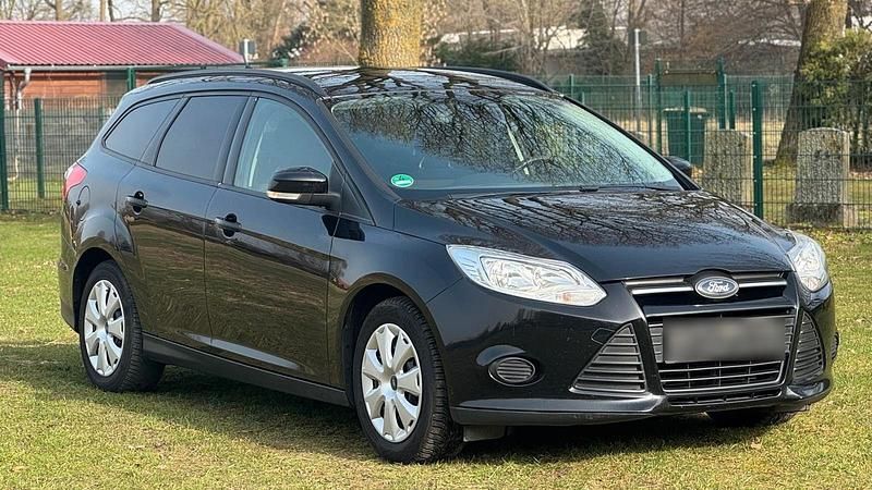 Gebraucht Ford Focus 116 PS (85 kW) 2013 Schwarz Kombi