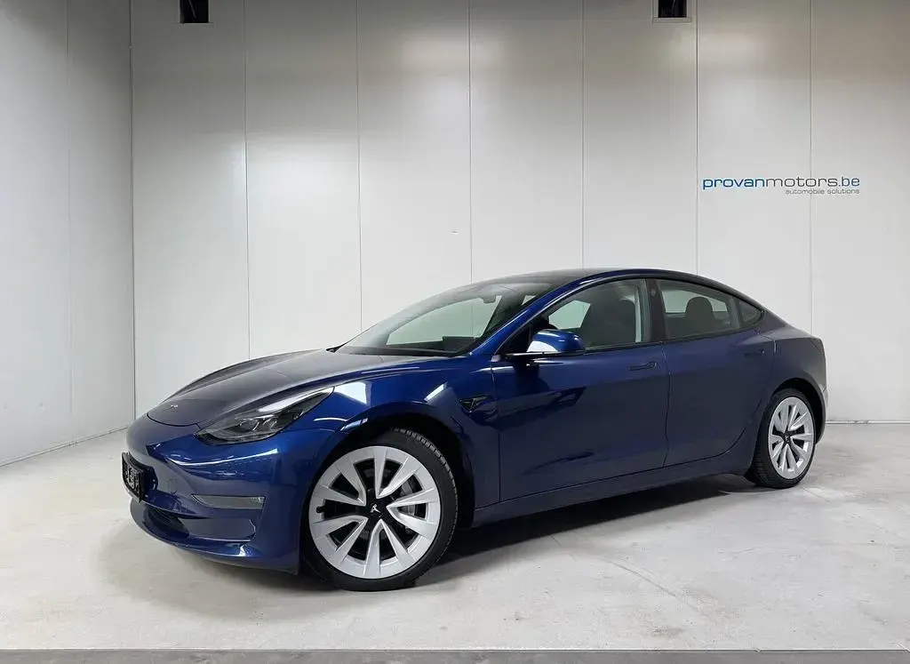 Second-hand Tesla Model 3 258 kW (351 CP) 2021 Albastru Berlinǎ