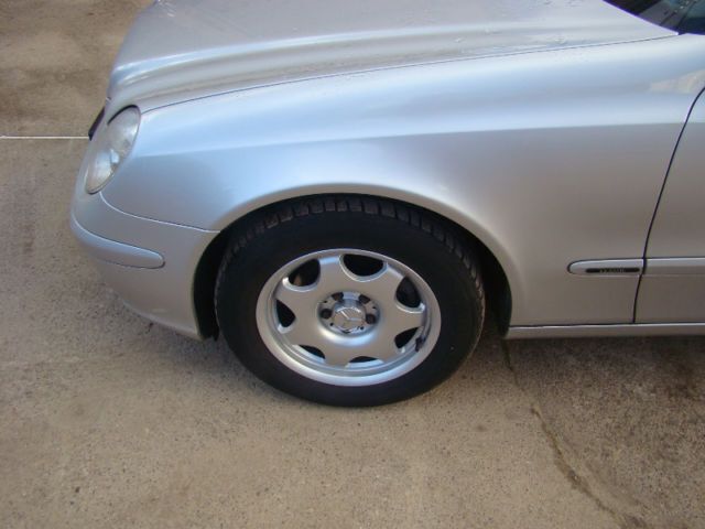Gebraucht Mercedes E200 Classic 163 PS (119 kW) 2004 Silber metallic Kombi