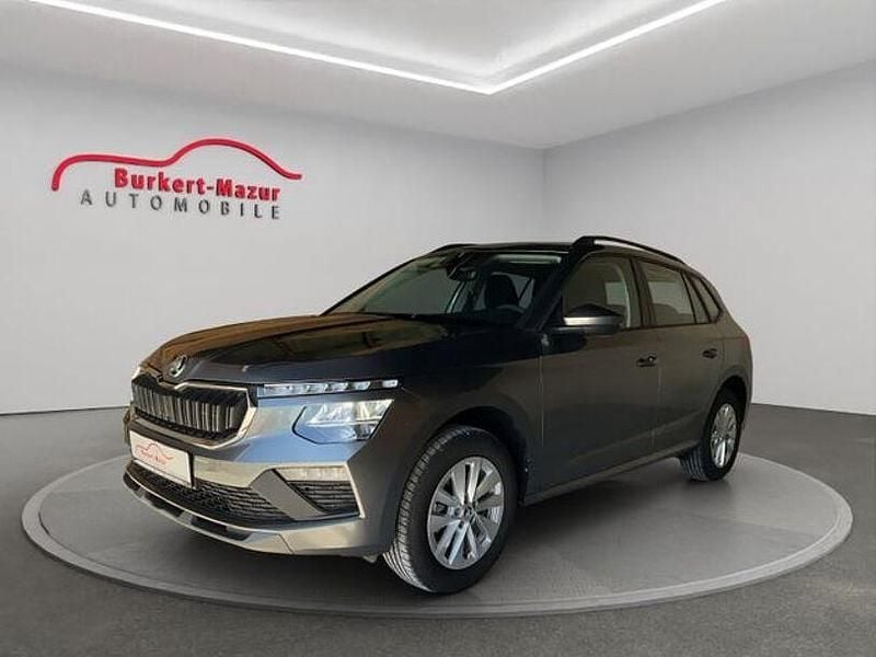 Grau Gebraucht 2024 Skoda Kamiq Selection SUV | 22.985 € (Fairer Preis) - Bild 1/4