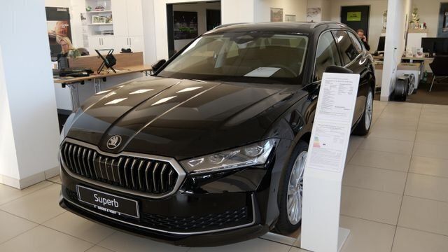 Othercolor Gebraucht 2022 Skoda Superb LAURIN & KLEMENT Kombi | 53.990 € - Bild 1/4
