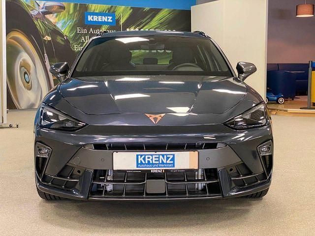 Neu Cupra Leon 150 PS (110 kW) 2025 Grau Limousine