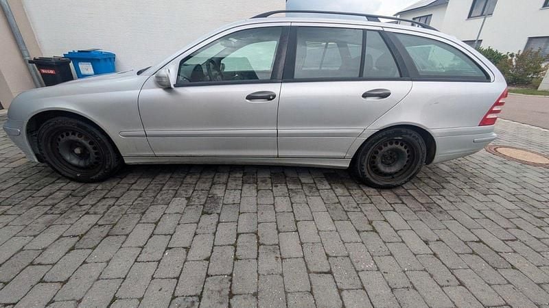 Silber Gebraucht 2007 Mercedes C220 Elegance Kombi | 900 € (Superpreis) - Bild 1/4