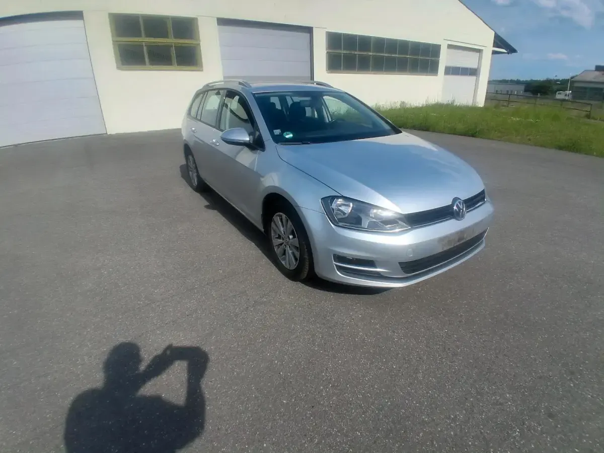Gebraucht VW Golf VII 105 PS (77 kW) 2015 Silber Kombi