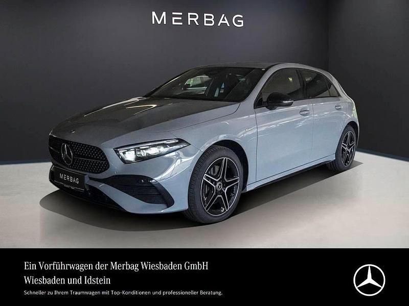 Alpingrau Gebraucht 2025 Mercedes A250 AMG Limousine | 45.890 € - Bild 1/4