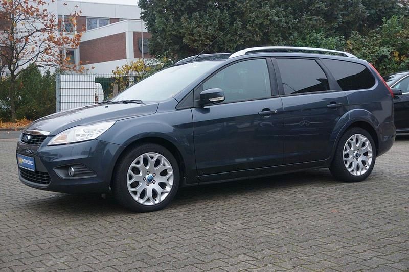 Gebraucht Ford Focus Style 101 PS (74 kW) 2009 Grau Kombi