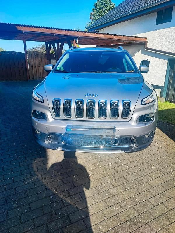 Andere farben Gebraucht 2016 Jeep Cherokee SUV | 17.499 € (Fairer Preis) - Bild 1/4
