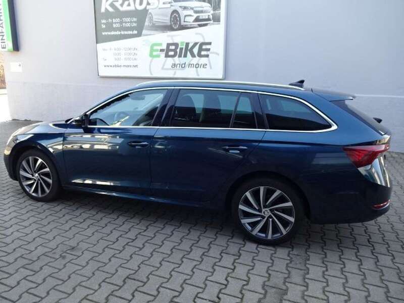 Lavablau metallic Gebraucht 2021 Skoda Octavia Style Kombi | 23.990 € (Etwas zu teuer) - Bild 1/4