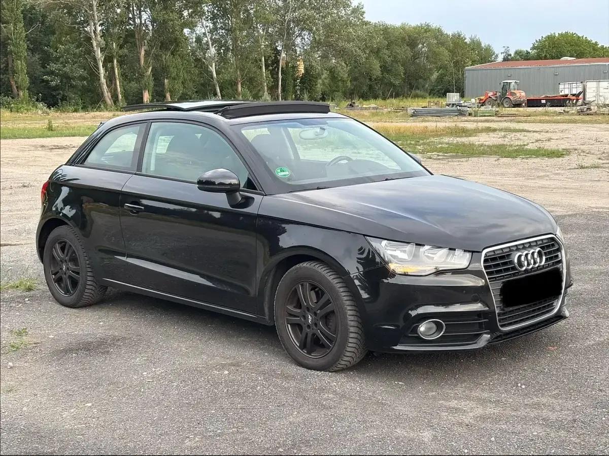 Gebraucht Audi A1 105 PS (77 kW) 2011 Schwarz Kleinwagen