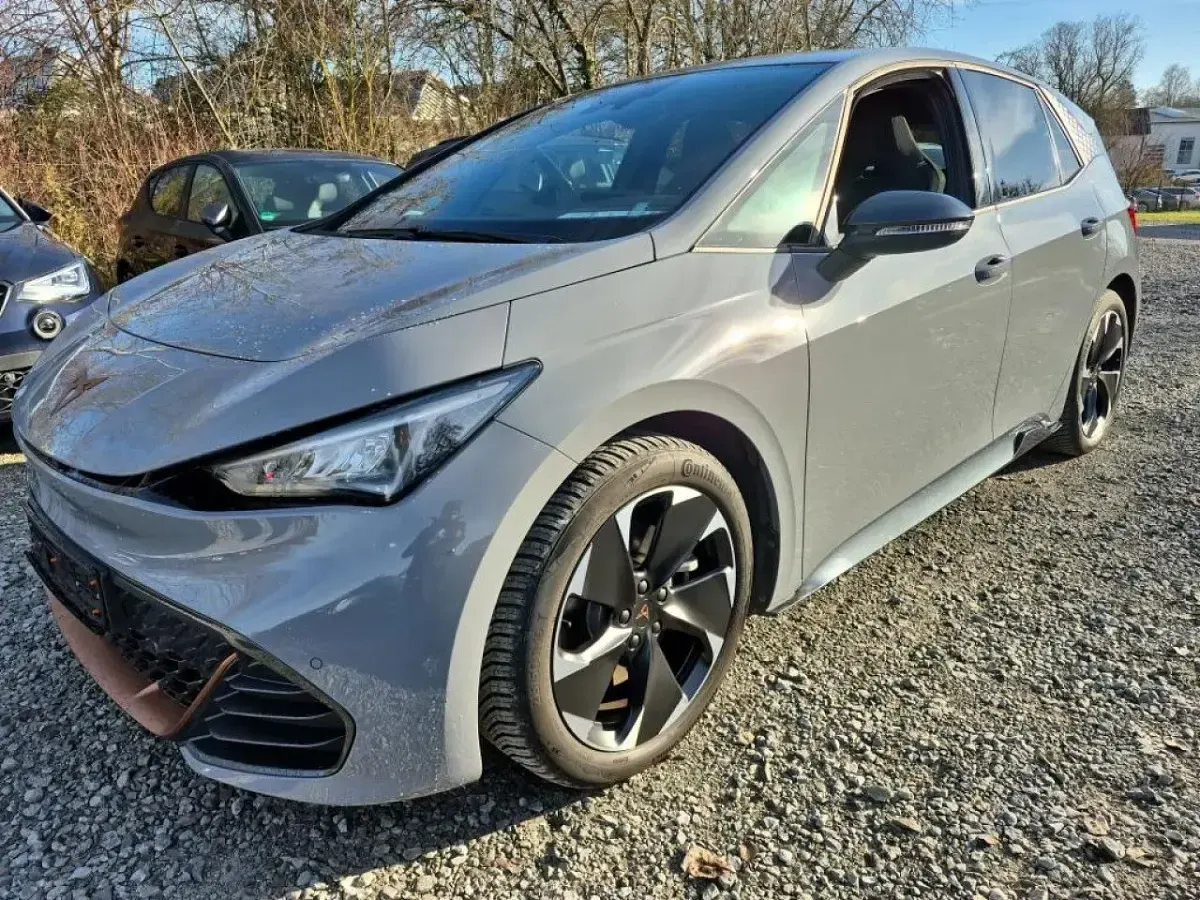 Gebraucht Cupra Born e-Boost 169 kW (231 PS) 2023 Graugrau Kleinwagen