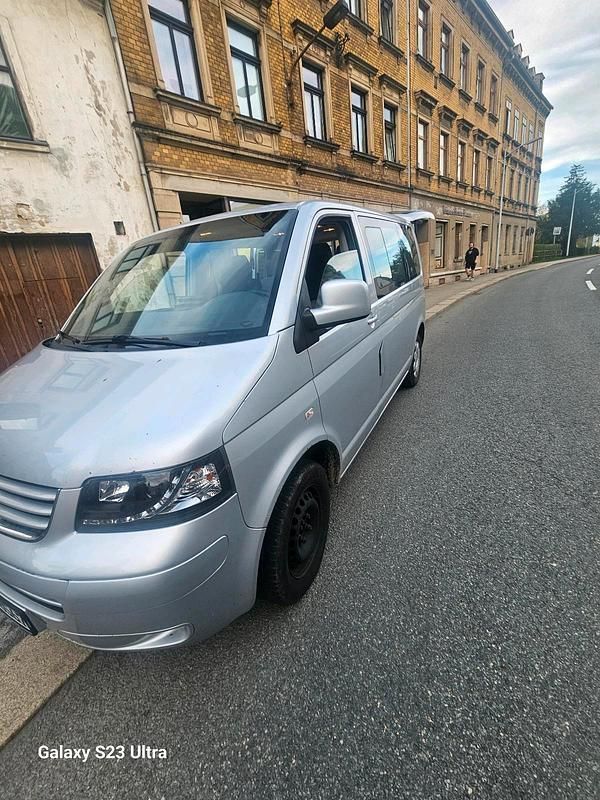 Gebraucht VW T5 130 PS (95 kW) 2008 Silber Van