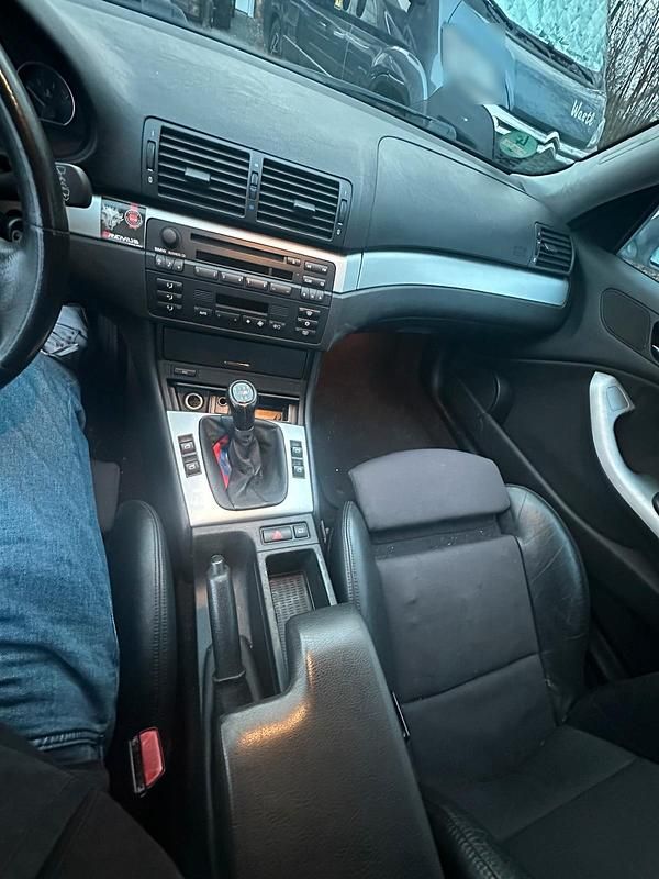 Gebraucht BMW 320 150 PS (110 kW) 2000 Silber Coupé