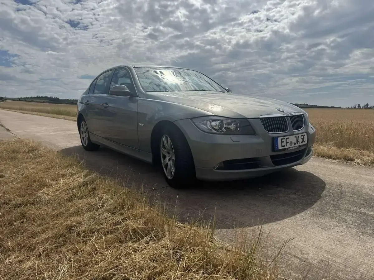 Gebraucht BMW 325 218 PS (160 kW) 2007 Grün Limousine