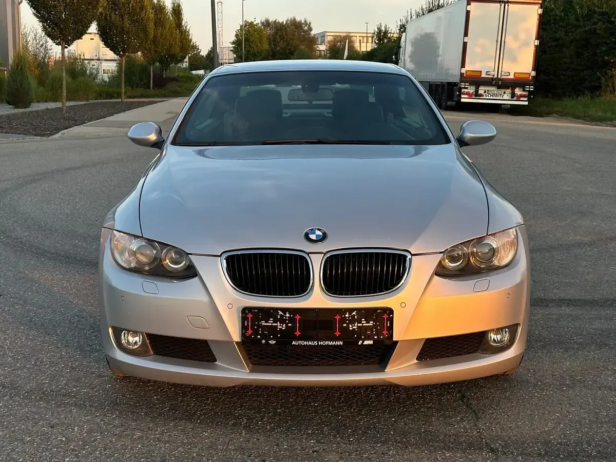 Gebraucht BMW 320 Cabriolet M Sport 170 PS (125 kW) 2009 Silber Cabrio