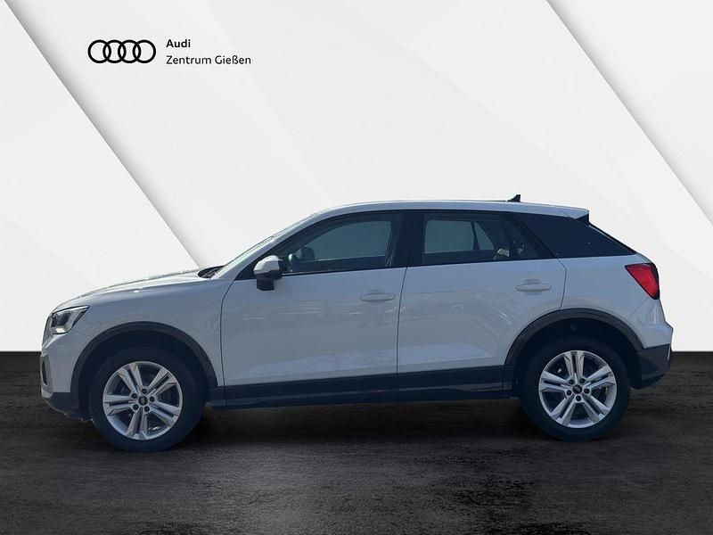 Gebraucht Audi Q2 Advanced Plus 116 PS (85 kW) 2022 Gletscherweiß metallic SUV
