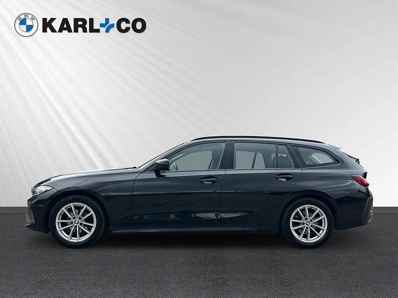 Schwarz Gebraucht 2022 BMW 318 Kombi | 22.988 € (Fairer Preis) - Bild 1/4