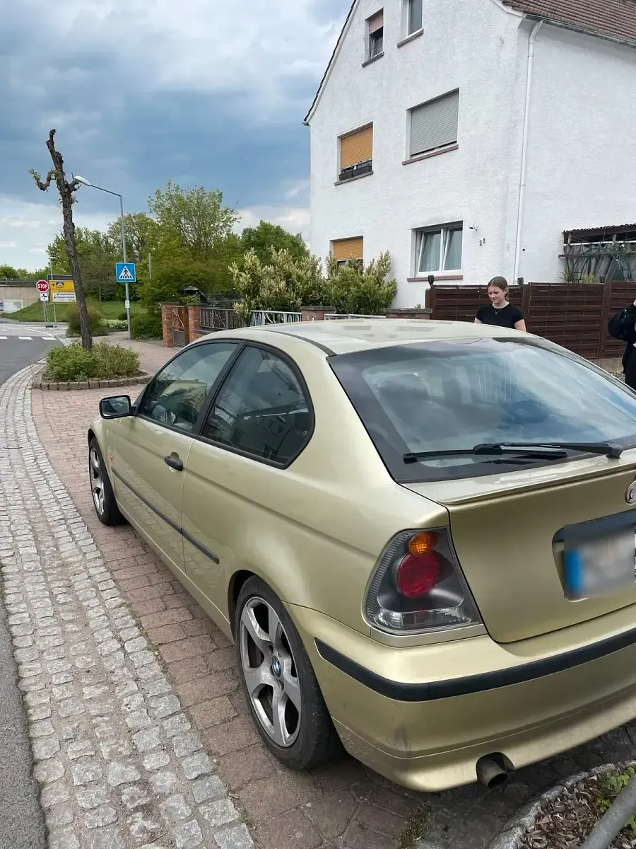Gebraucht BMW 316 Compact 115 PS (84 kW) 2001 Gold Kleinwagen