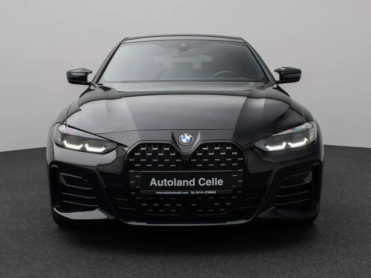 Gebraucht BMW 440 374 PS (275 kW) 2023 Saphirschwarz metallic475 Coupé