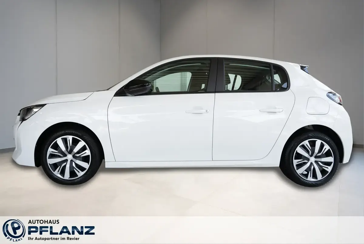Gebraucht Peugeot 208 Active 101 PS (74 kW) 2024 Weiss Kleinwagen