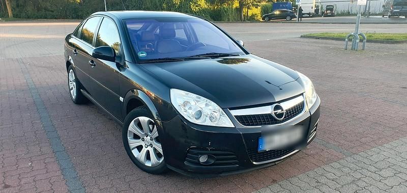 Schwarz Gebraucht 2008 Opel Vectra Limousine | 1.800 € (Fairer Preis) - Bild 1/4
