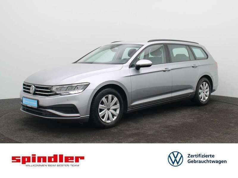 Silber (pyritsilber metallic) Gebraucht 2023 VW Passat Kombi | 25.881 € (Fairer Preis) - Bild 1/3