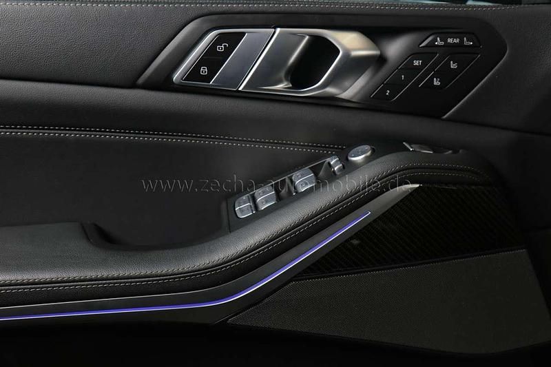 Gebraucht BMW X7 340 PS (250 kW) 2025 Carbonschwarz (416) SUV