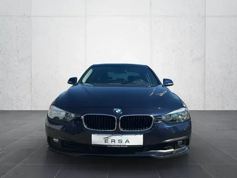 Gebraucht BMW 318 Advantage 136 PS (100 kW) 2016 Blau Limousine