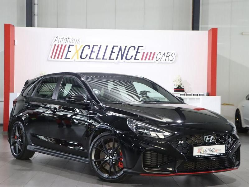 Phantom black / mic Gebraucht 2022 Hyundai i30 N Performance Limousine | 28.888 € (Etwas zu teuer) - Bild 1/4