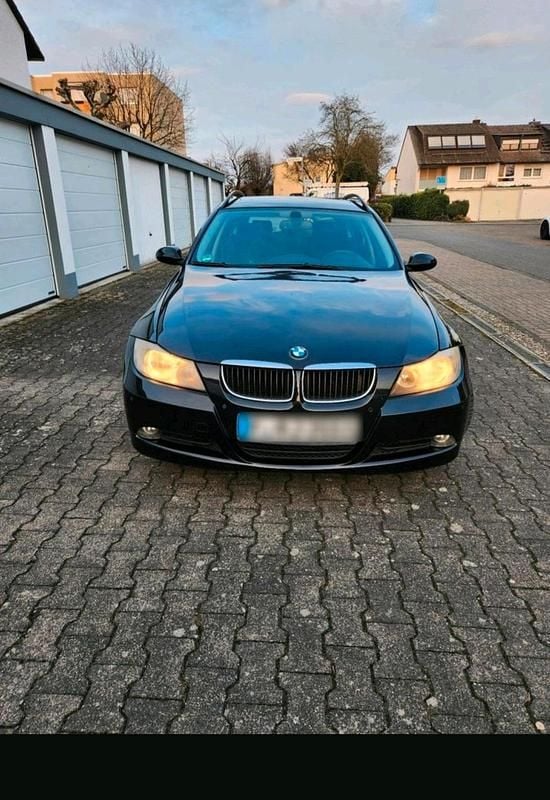 Gebraucht BMW 320 150 PS (110 kW) 2007 Schwarz Kombi