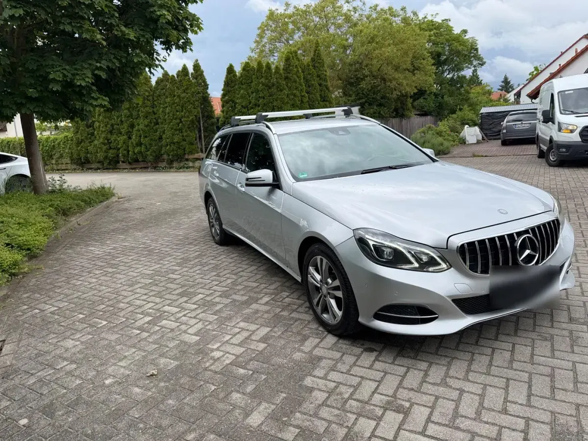 Gebraucht Mercedes E250 Elegance 211 PS (155 kW) 2013 Grau Limousine