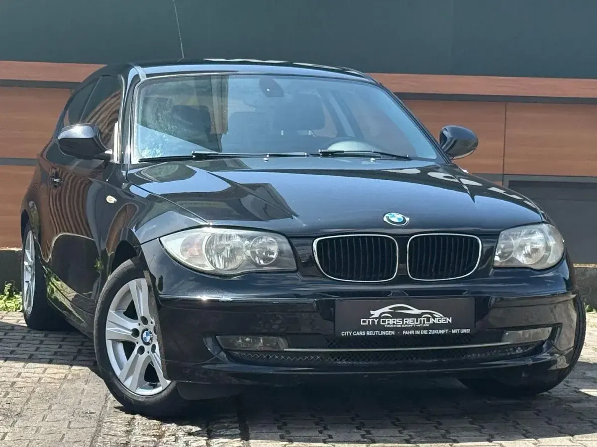 Käytetty BMW 116 Performance 122 HP (89 kW) 2011 Musta Viistoperä