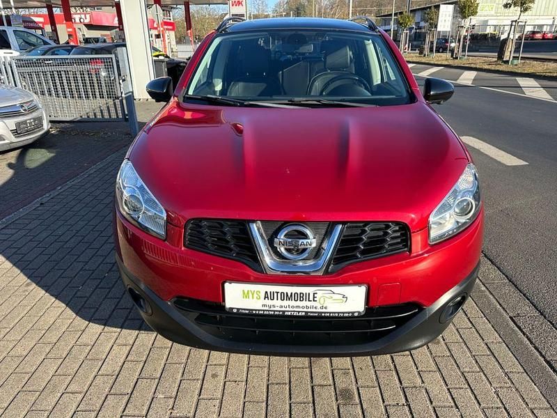 Rot Gebraucht 2014 Nissan Qashqai +2 360º SUV | 10.999 € (Fairer Preis) - Bild 1/4