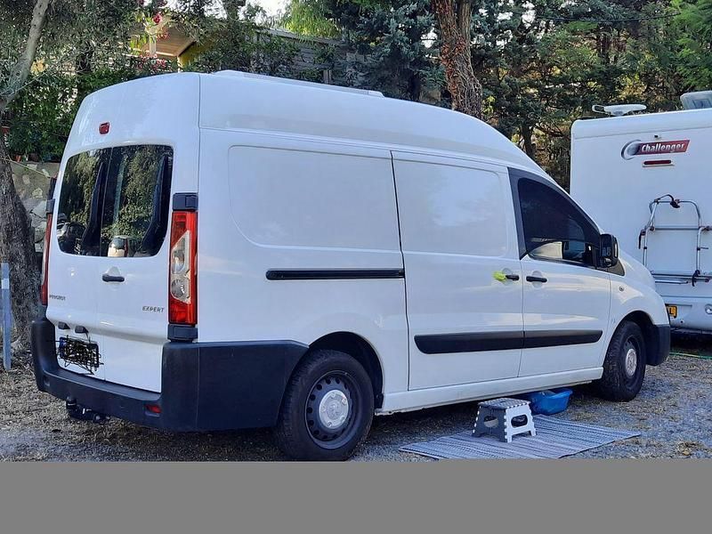 Gebraucht Peugeot Expert 128 PS (94 kW) 2013 Weiß Van