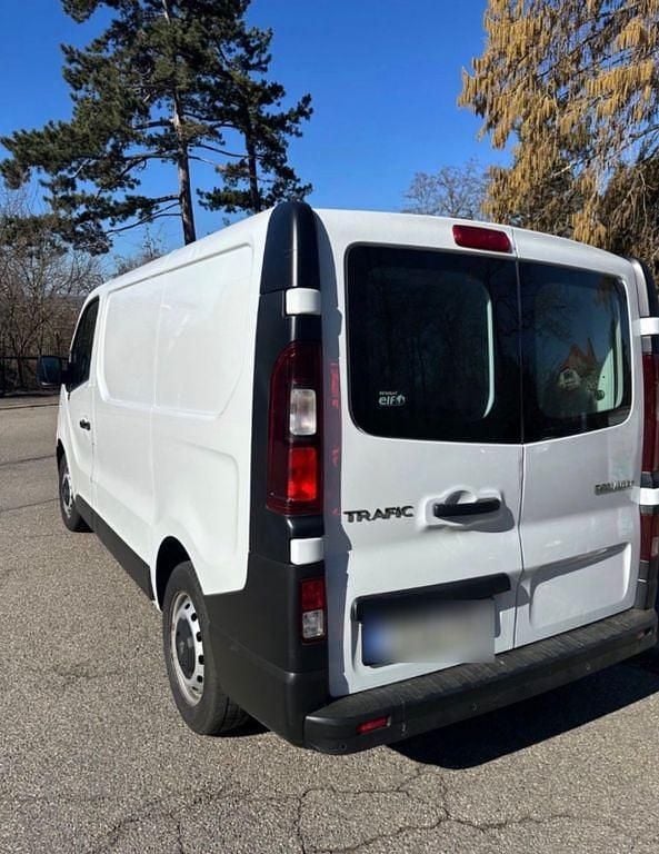 Gebraucht Renault Trafic 121 PS (88 kW) 2019 Weiß Van / Kleinbus
