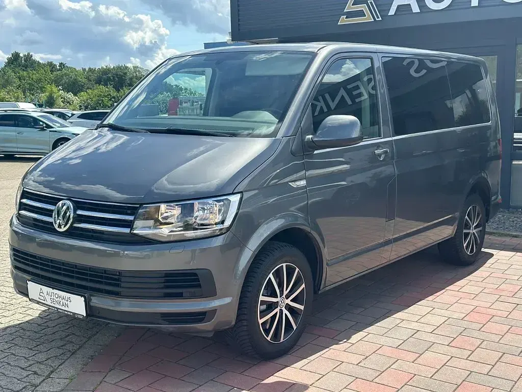 Gebraucht VW Multivan Comfortline 199 PS (146 kW) 2019 Grau Van / Kleinbus