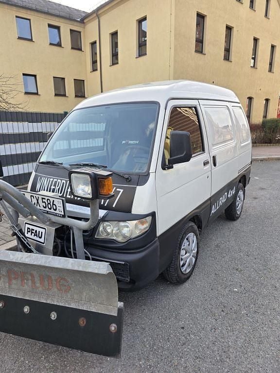 Gebraucht Piaggio Porter 71 PS (52 kW) 2012 Weiß Van / Kleinbus