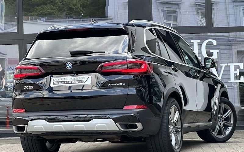 Gebraucht BMW X5 Comfort Edition 394 PS (289 kW) 2022 Schwarz SUV