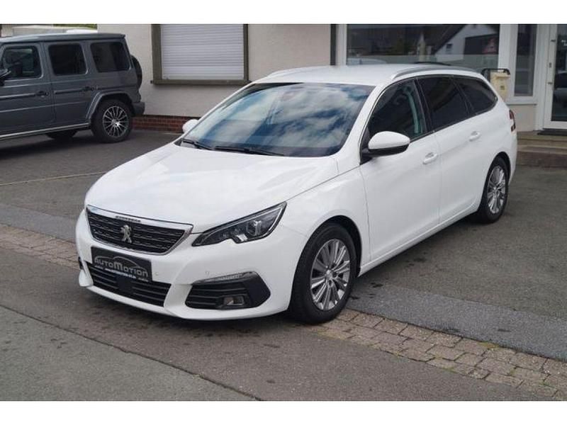 Blanc banquise Gebraucht 2021 Peugeot 308 Kombi | 15.490 € (Fairer Preis) - Bild 1/4