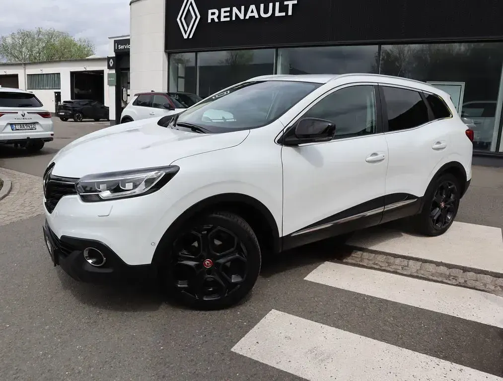 Gebraucht Renault Kadjar Crossborder 131 PS (96 kW) 2017 Perlmuttweiß qnc+schwarz gne SUV